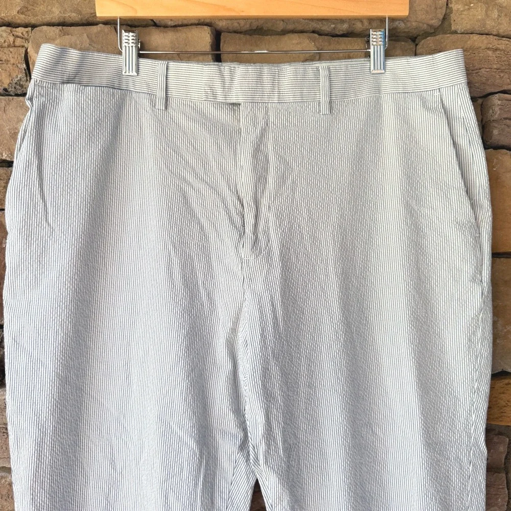Banana Republic Mens 38x26 Slim Tapered Crop Fit Pants Seersucker Stripe Cuffed
